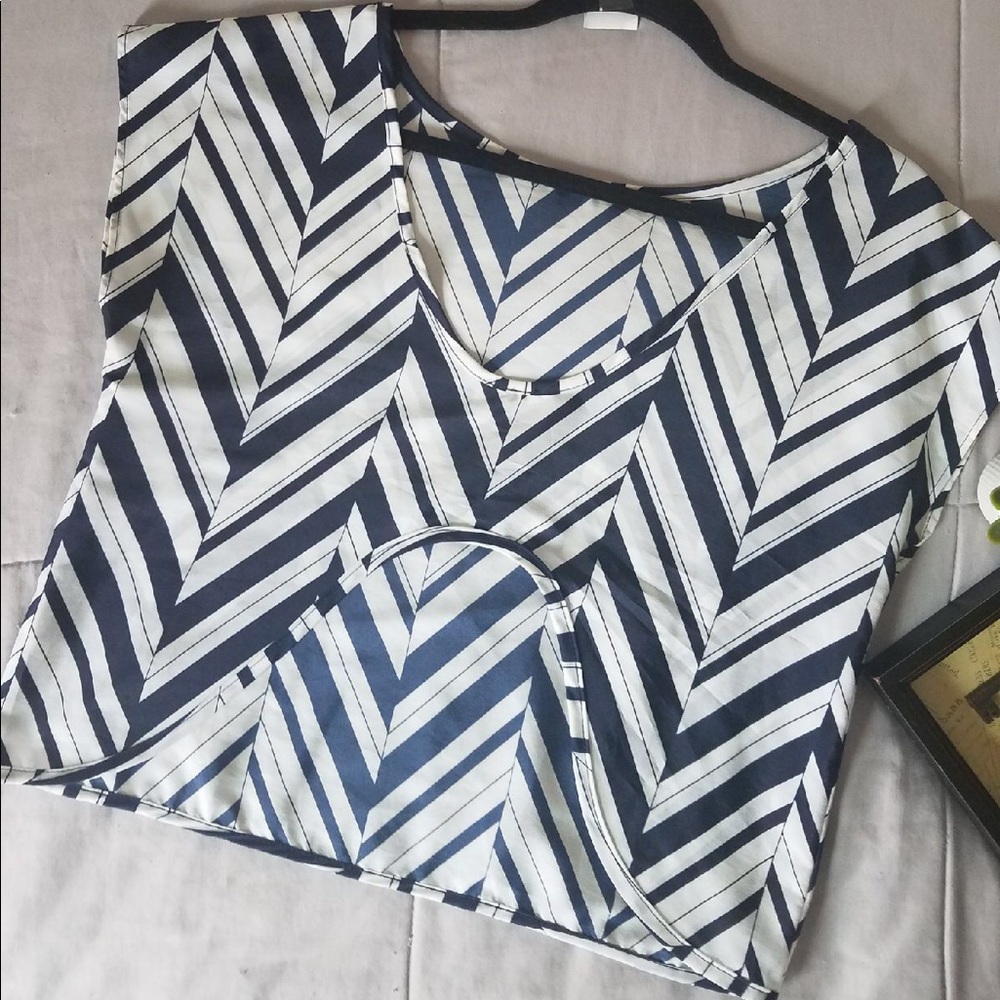 FINAL TOUCH BLUE AND WHITE TOP SIZE M - Picture 6 of 7